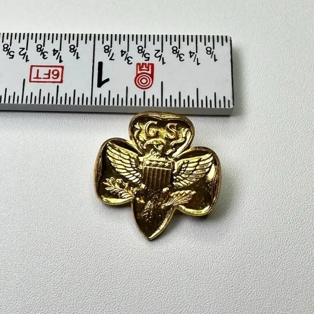 Vintage Girl Scouts Gold Tone Pin Eagle Design Fraternal Collectible Lapel Badge